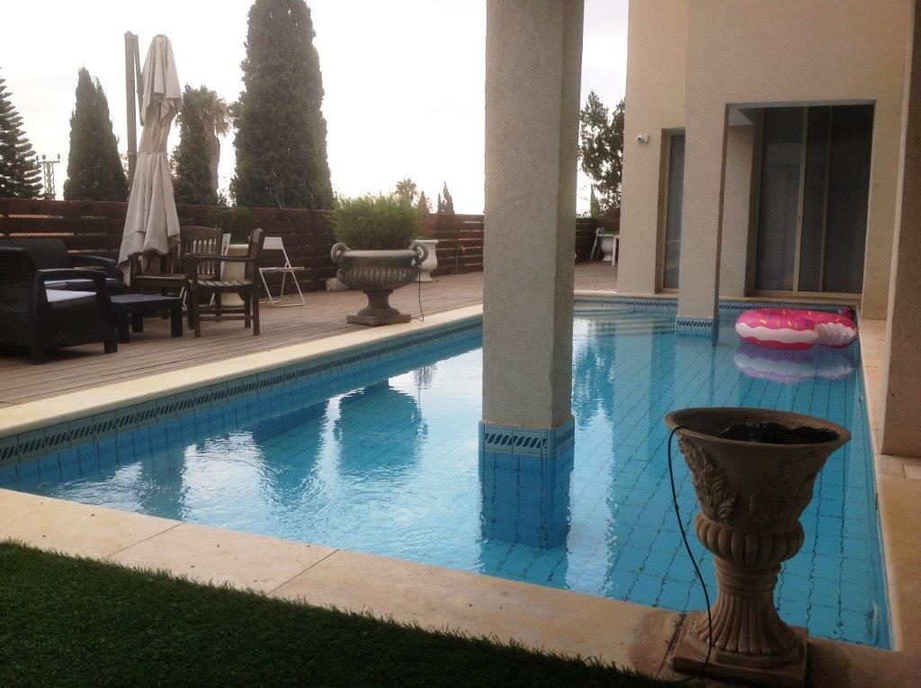 Villa in Moshav Udim